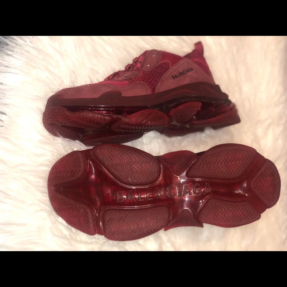 Balenciaga Triple S clear Sole Sneakers - Picture 3 of 5